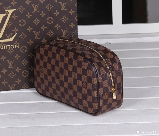 Aaa replica bags BAG LOUIS VUITTON TOILETRY 0823